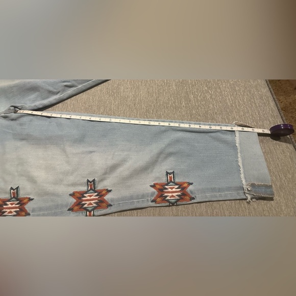 Embroidered Light Blue Jeans - Picture 3 of 6